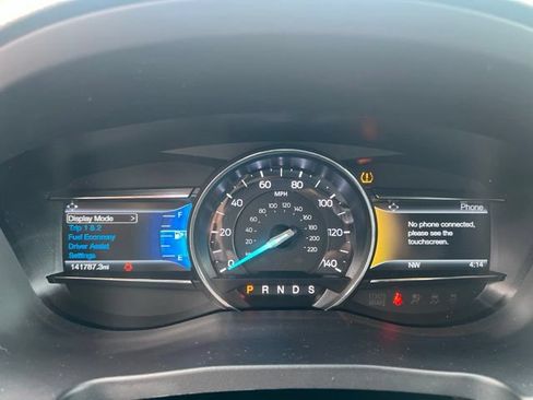 Used 2016 Ford Explorer XLT w/ Equipment Group 202A AWD/4WD image 26