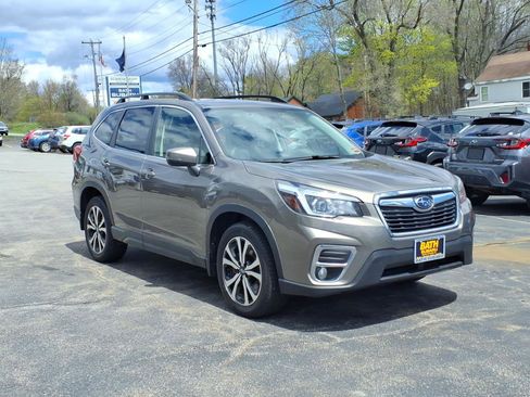 Used 2019 Subaru Forester Limited AWD/4WD image 3