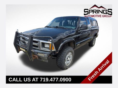 Used 1994 Chevrolet S10 Pickup LS AWD/4WD image 1