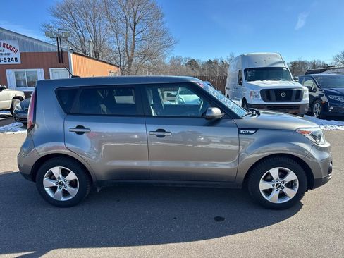 Used 2018 Kia Soul w/ Convenience Package image 4