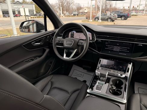 Used 2025 Audi Q7 3.0T Premium Plus w/ Premium Plus Package image 33