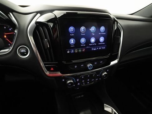 Used 2022 Chevrolet Traverse Premier image 17