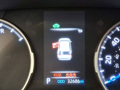 Certified 2022 Toyota RAV4 LE w/ Carpet Mat Package (TMS) image 20