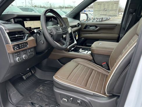 New 2026 GMC Yukon XL Denali Ultimate w/ LPO, Floor Liner Package image 6