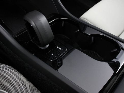 New 2026 Volvo EX40 Plus w/ Climate Package image 7