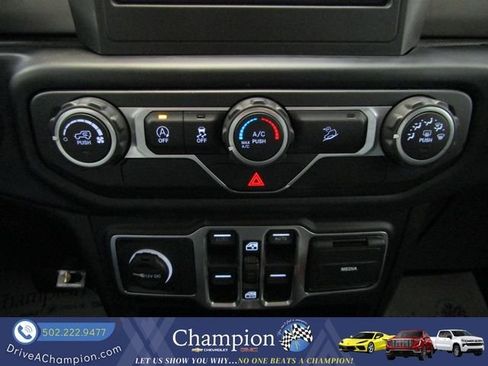 Used 2019 Jeep Wrangler Unlimited Sport S image 29