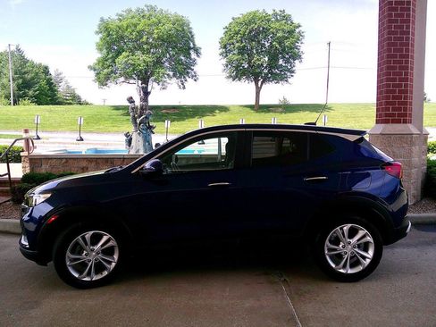 Used 2023 Buick Encore GX Preferred w/ Cold Weather Comfort Package FWD image 8