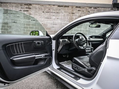 Used 2015 Ford Mustang GT Premium w/ Equipment Group 401A RWD image 7