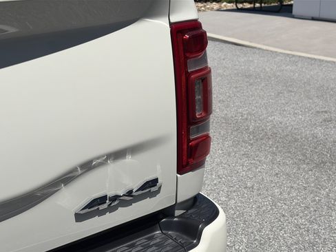 Used 2023 RAM 3500 Limited AWD/4WD image 8