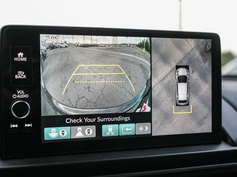 Used 2025 Honda Pilot Elite image 23