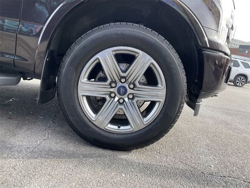 Used 2019 Ford F150 Lariat w/ Equipment Group 502A Luxury image 11