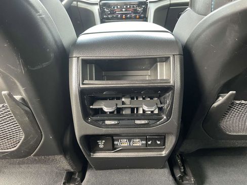 Used 2022 Jeep Grand Cherokee Trailhawk image 11