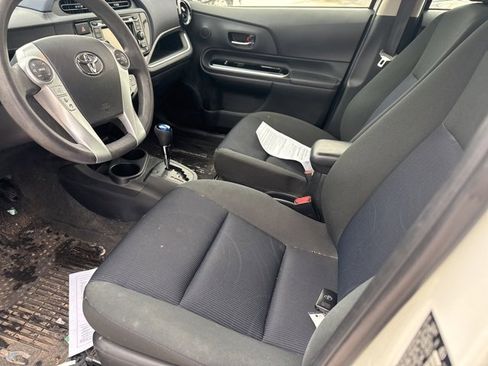 Used 2015 Toyota Prius C Four image 30