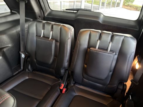 Used 2018 Ford Explorer Sport AWD/4WD image 31