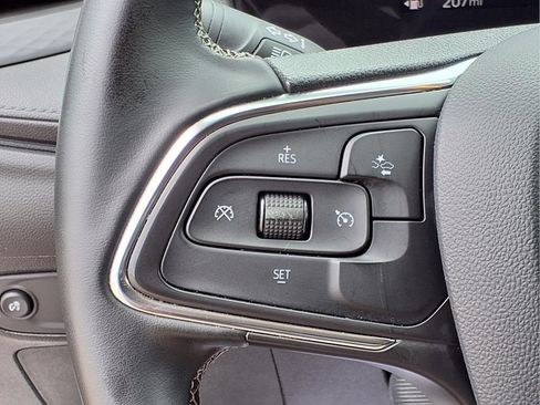Used 2025 Buick Encore GX Preferred AWD/4WD image 16