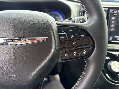 Used 2024 Chrysler Pacifica Touring-L w/ S Appearance Package AWD/4WD image 47