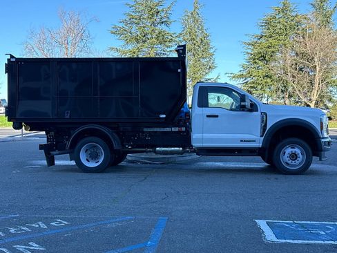 New 2024 Ford F550 4x4 Regular Cab Super Duty image 3