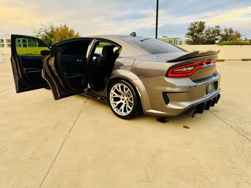 Used 2017 Dodge Charger R/T w/ Driver Confidence Group image 42