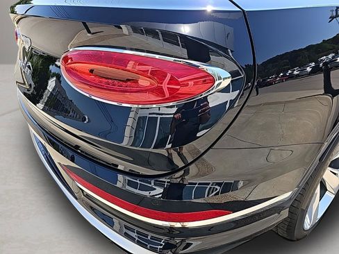 New 2024 Bentley Bentayga Extended Wheelbase image 10