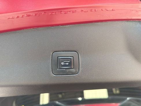 Used 2022 Chevrolet TrailBlazer RS w/ Sun and Liftgate Package FWD image 13