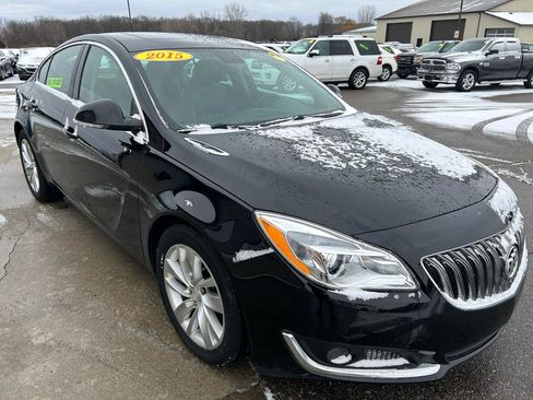 Used 2015 Buick Regal Premium w/ Experience Buick Package image 3