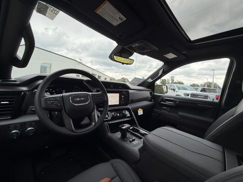 New 2026 GMC Sierra 1500 AT4 w/ AT4 Premium Package AWD/4WD image 17