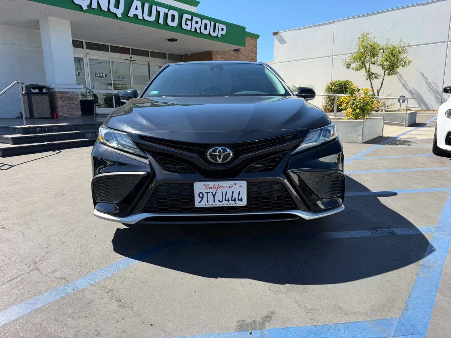 Used 2021 Toyota Camry XSE FWD image 2