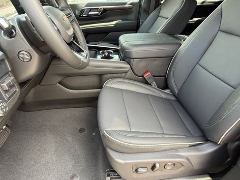 New 2026 Chevrolet Tahoe Premier w/ Sun And Tow Package AWD/4WD image 13