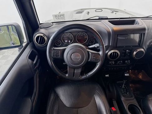 Used 2016 Jeep Wrangler Unlimited Sahara AWD/4WD image 21