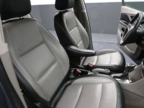Used 2015 Buick Encore Leather image 31