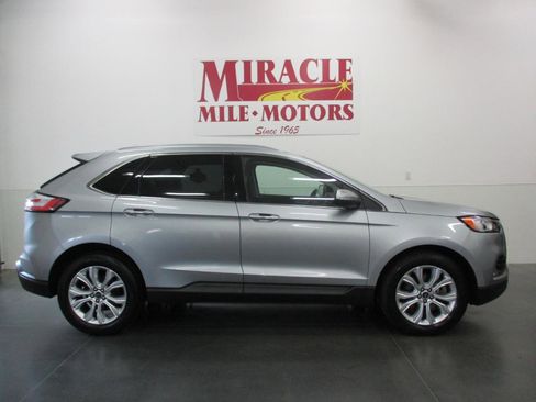 Used 2020 Ford Edge Titanium w/ Cargo Accessory Package AWD/4WD image 6