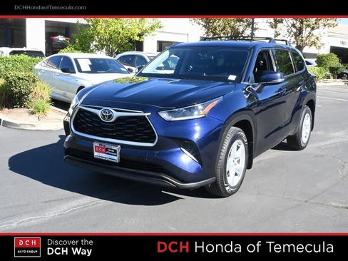 Used 2021 Toyota Highlander L image 1