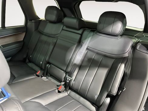 New 2025 Land Rover Range Rover SE image 12