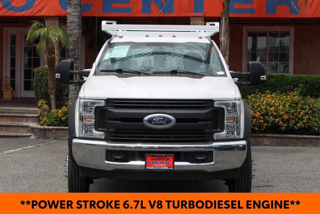 Used 2017 Ford F550 2WD Crew Cab Super Duty image 3
