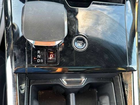 Used 2024 Land Rover Range Rover Sport Dynamic SE image 36