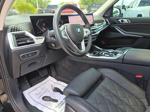 Used 2025 BMW X7 xDrive40i w/ Premium Package AWD/4WD image 30