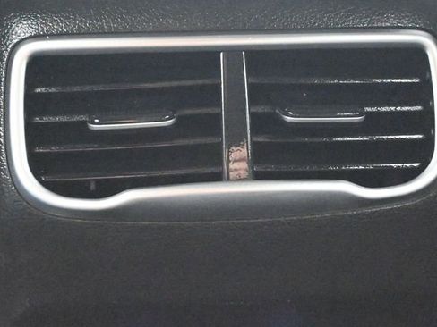 Used 2023 Hyundai Santa Fe SEL w/ Premium Package image 18