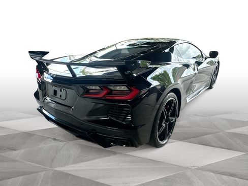 Used 2024 Chevrolet Corvette Stingray Coupe RWD image 8