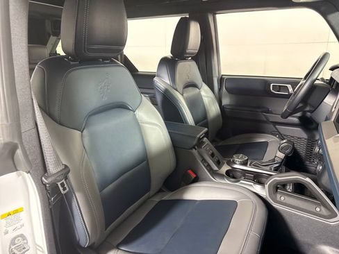 Used 2024 Ford Bronco Outer Banks AWD/4WD image 14