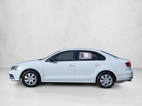 Used 2015 Volkswagen Jetta S image 8