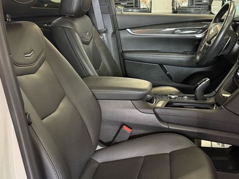 Used 2023 Cadillac XT5 Sportv w/ Technology Package AWD/4WD image 19