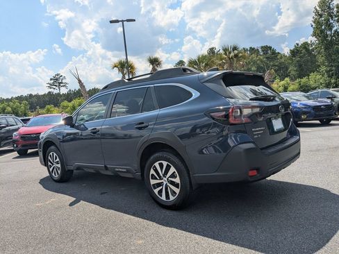 Used 2025 Subaru Outback Premium AWD/4WD image 6