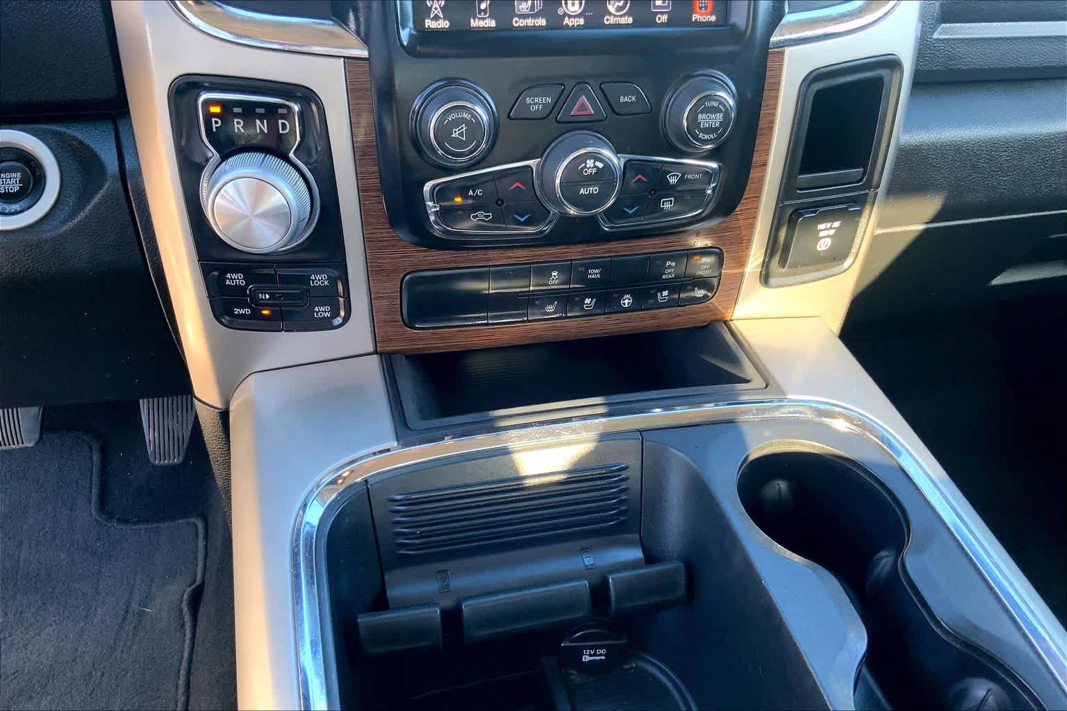 Used 2017 RAM 1500 Laramie w/ Convenience Group AWD/4WD image 31