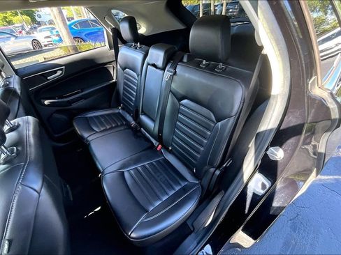 Used 2020 Ford Edge SEL FWD image 22