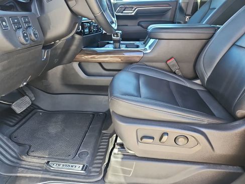 Used 2024 Chevrolet Silverado 1500 RST w/ Convenience Package II image 17