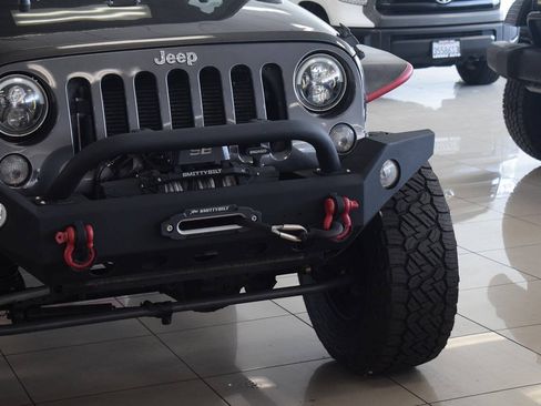 Used 2014 Jeep Wrangler Sport w/ Quick Order Package 24S AWD/4WD image 9