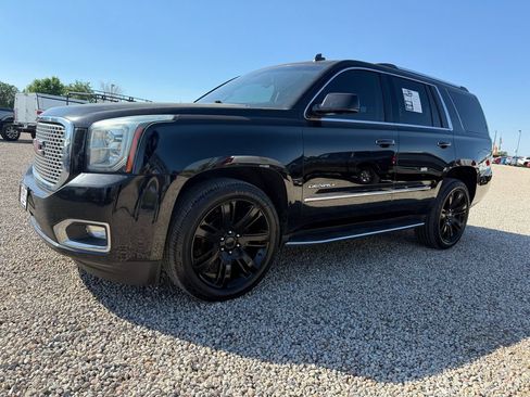 Used 2015 GMC Yukon Denali w/ Touring Package AWD/4WD image 5