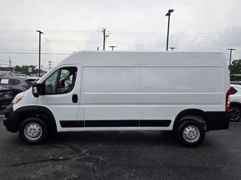 Used 2023 RAM ProMaster 2500 FWD image 4