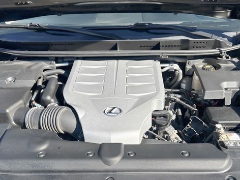 Used 2018 Lexus GX 460 image 32