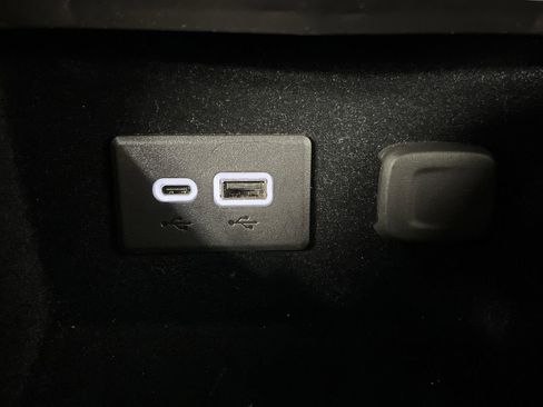 Used 2024 Cadillac XT4 Sport image 26